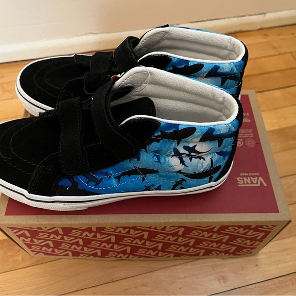 Vans-shark swim Velcro - Picture 4 of 4